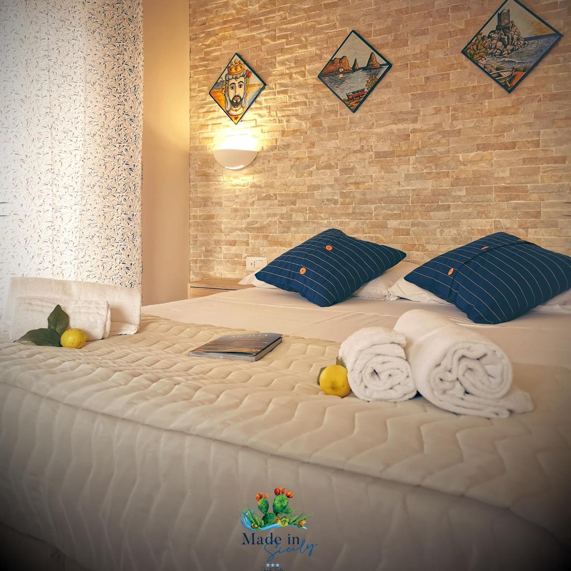 Bed and Breakfast Made In Sicily Santa Tecla à Acireale Extérieur photo
