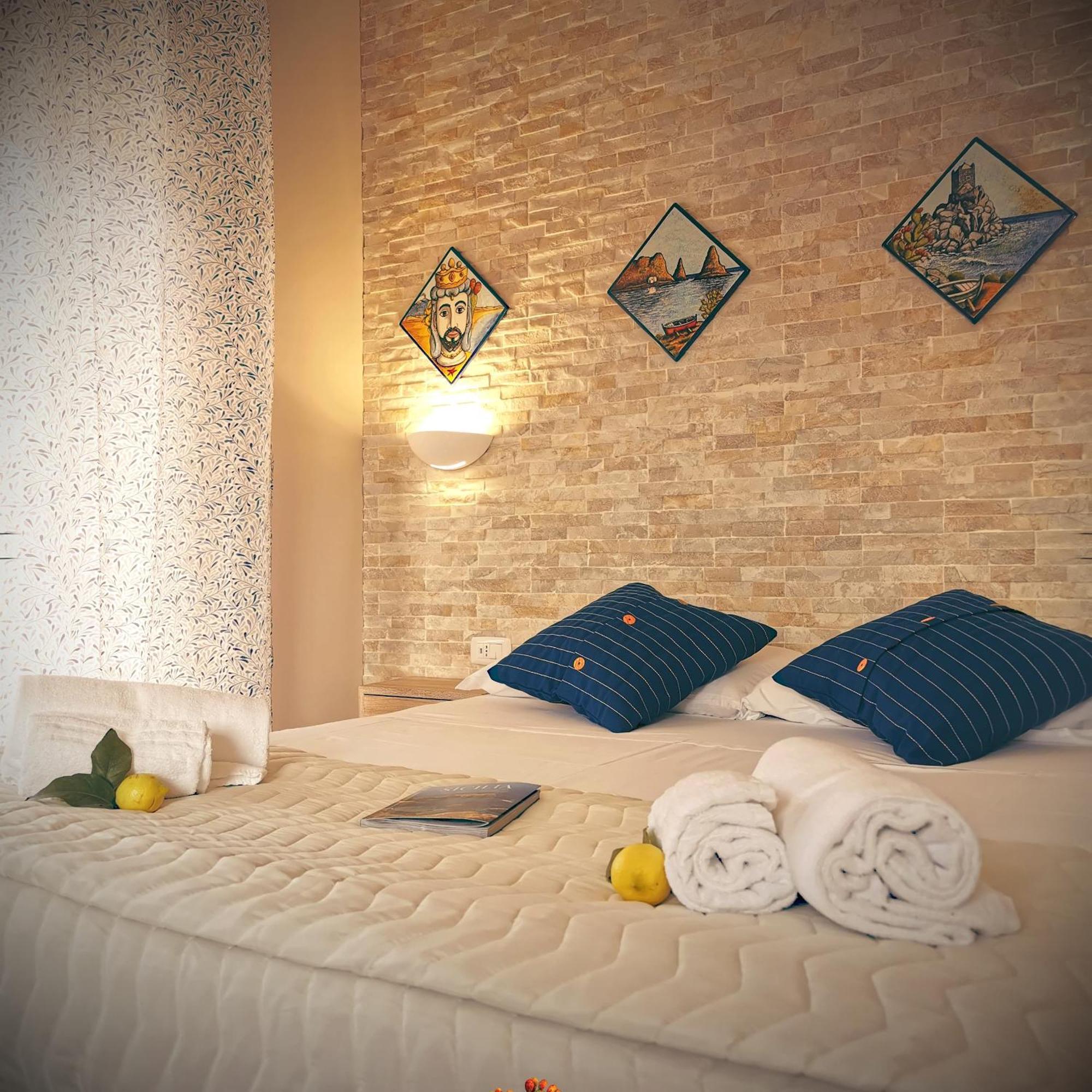 Bed and Breakfast Made In Sicily Santa Tecla à Acireale Extérieur photo